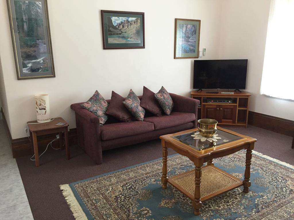 Aarn House B&B Airport Accommodation 퍼스 외부 사진